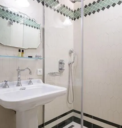 Hotel Boileau 3*